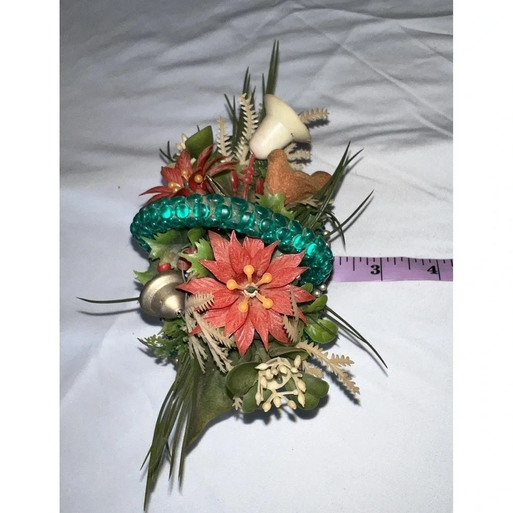 Vintage 60s Handmade Beaded Pin Basket Kitsch Floral Christmas Decor‎ MCM